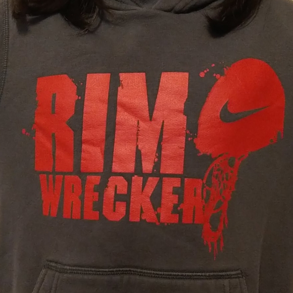 Nike Kids basketball sweatshirt with hood - Picture 6 of 7